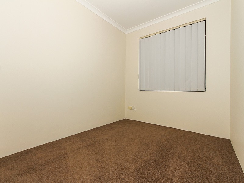 26 Lyndavale Loop, Carramar WA 6031