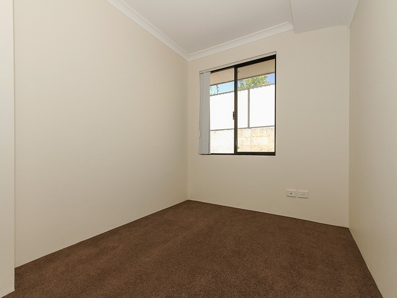 26 Lyndavale Loop, Carramar WA 6031