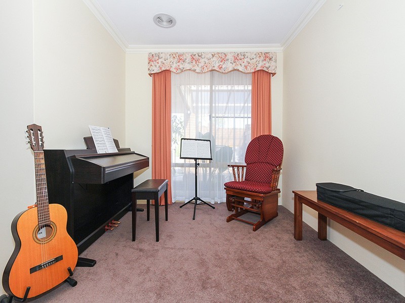 10 Kazan Close, Joondalup WA 6027