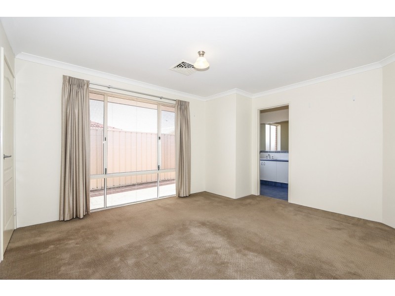 79 Clydebank Cres, Kinross WA 6028