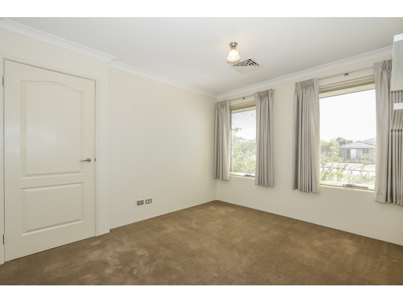 79 Clydebank Cres, Kinross WA 6028