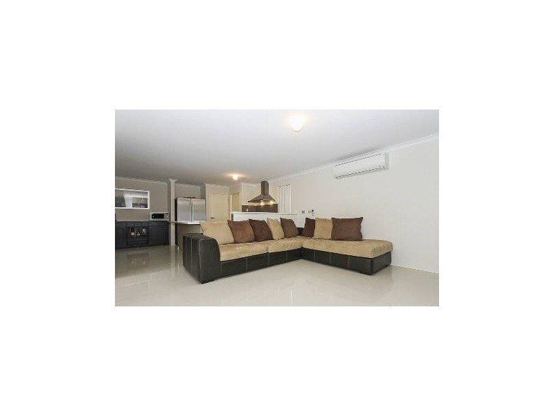 19 Scottsdale Cir, Currambine WA 6028
