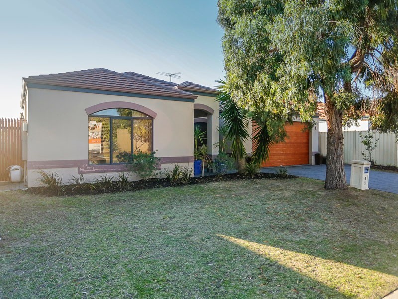 5 Ankuri Pass, Carramar WA 6031