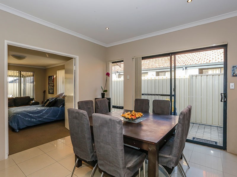 5 Ankuri Pass, Carramar WA 6031