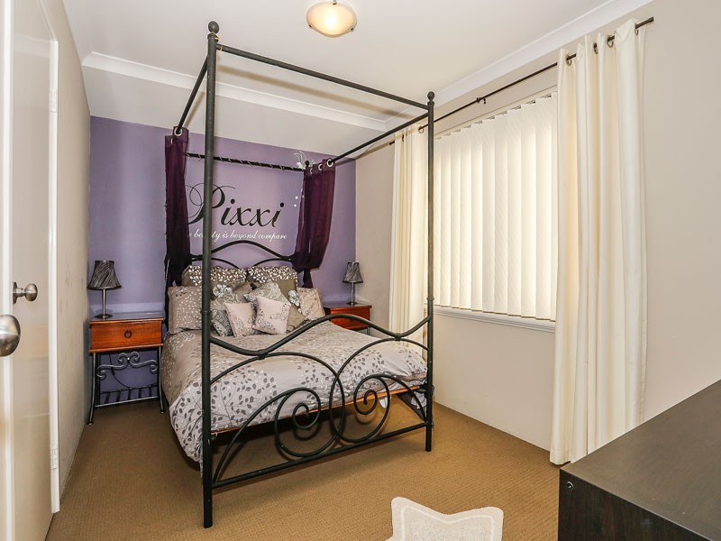 5 Ankuri Pass, Carramar WA 6031