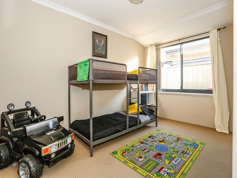 5 Ankuri Pass, Carramar WA 6031