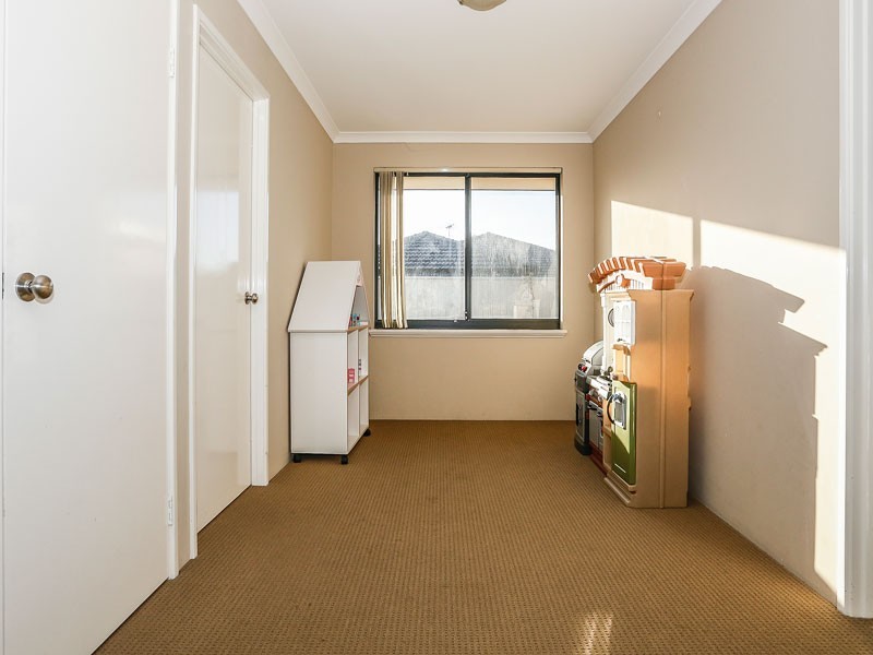 5 Ankuri Pass, Carramar WA 6031