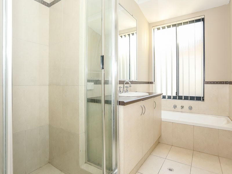 5 Ankuri Pass, Carramar WA 6031