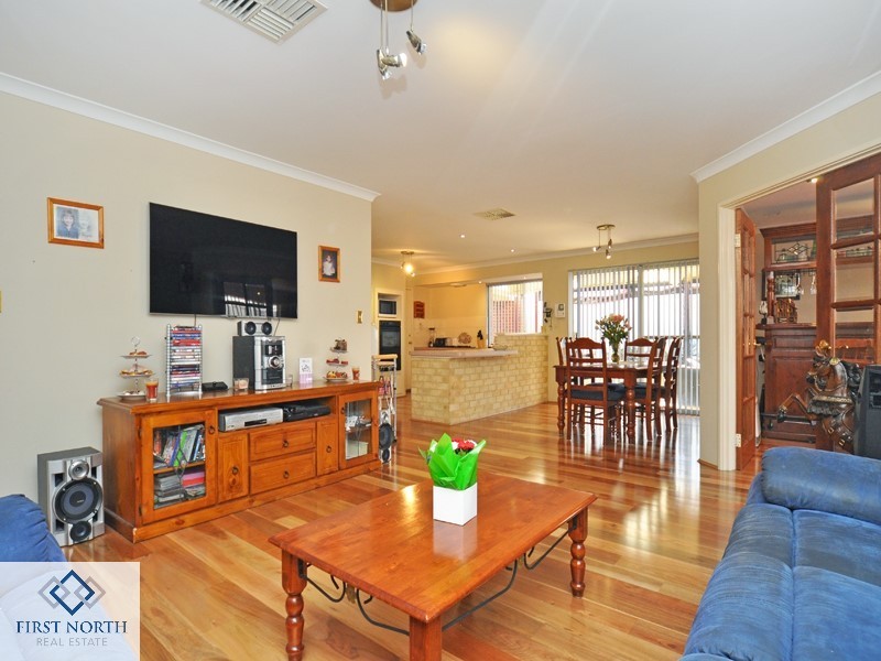 31 Brightlands Circuit, Carramar WA 6031