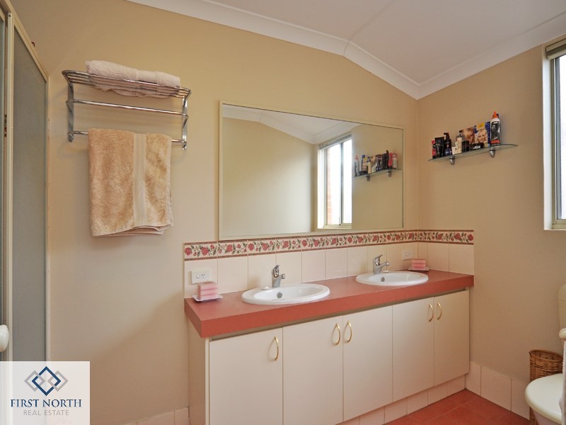 31 Brightlands Circuit, Carramar WA 6031