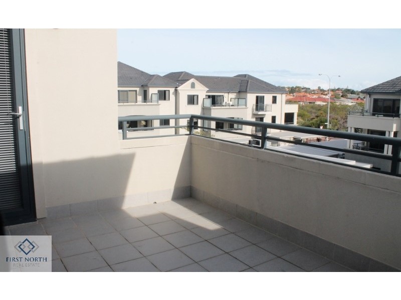 76/12 Citadel way, Currambine WA 6028