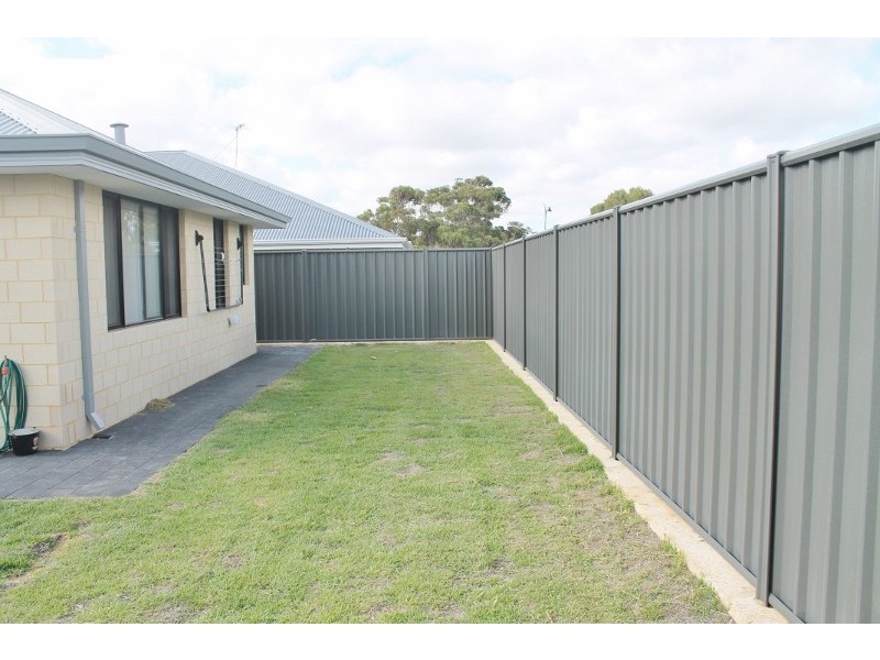 18 Danbulla Loop, Yanchep WA 6035