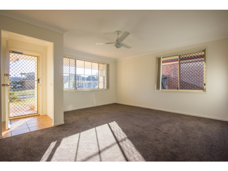 5 Wombeyan Court, Wattle Grove NSW 2173