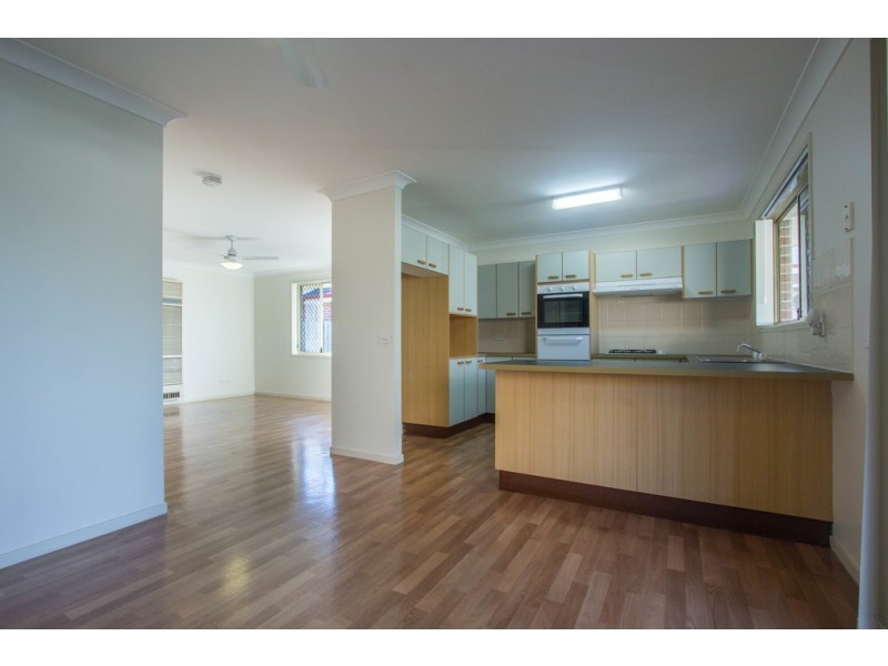 5 Wombeyan Court, Wattle Grove NSW 2173