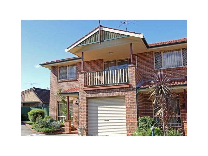 5/3 Carinya Place, Moorebank NSW 2170