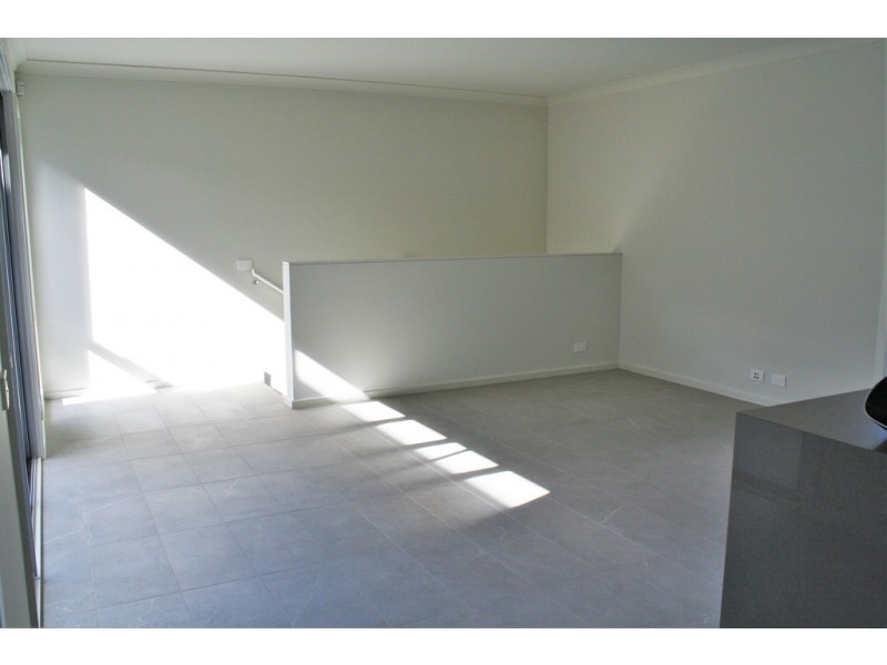 9 Greenview Drive, Moorebank NSW 2170