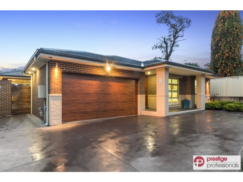 6 Binara Close, Hammondville NSW 2170