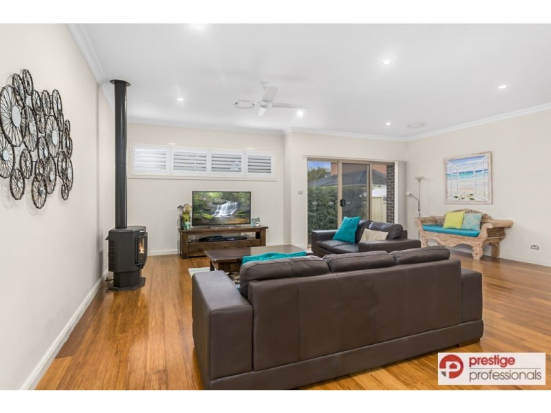 6 Binara Close, Hammondville NSW 2170