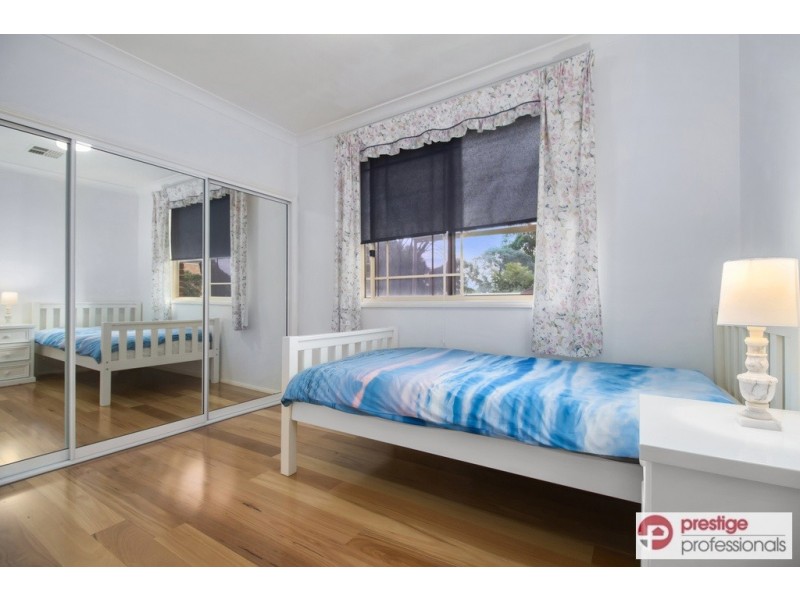 52 Woburn Abbey Court, Wattle Grove NSW 2173