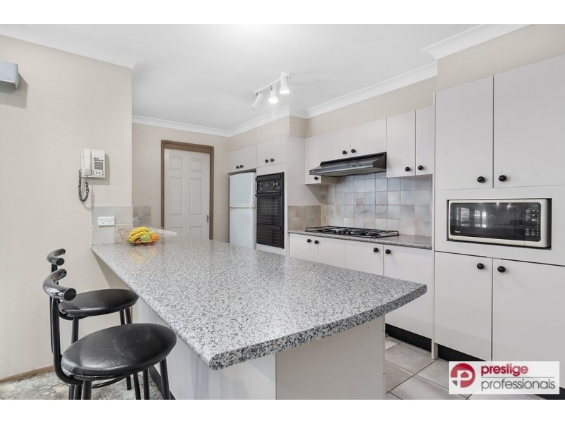 2 Booree Court, Wattle Grove NSW 2173