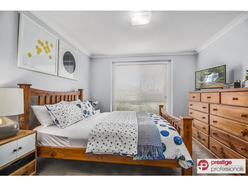 37 Bungonia Court, Wattle Grove NSW 2173