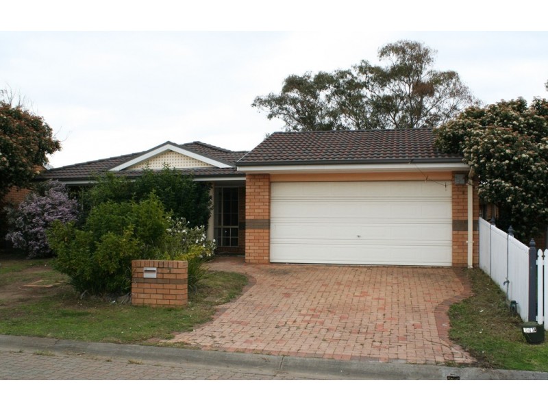 3 Booree Court, Wattle Grove NSW 2173