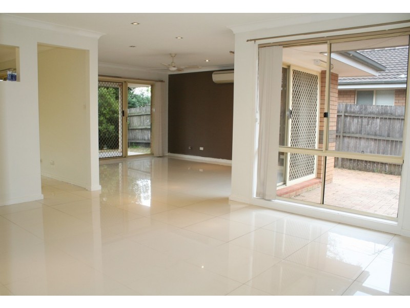 3 Booree Court, Wattle Grove NSW 2173