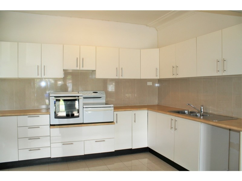 38 Cooper Avenue, Moorebank NSW 2170