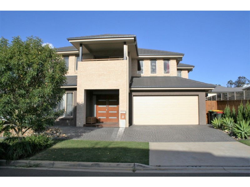 16 Fairway Close, Moorebank NSW 2170