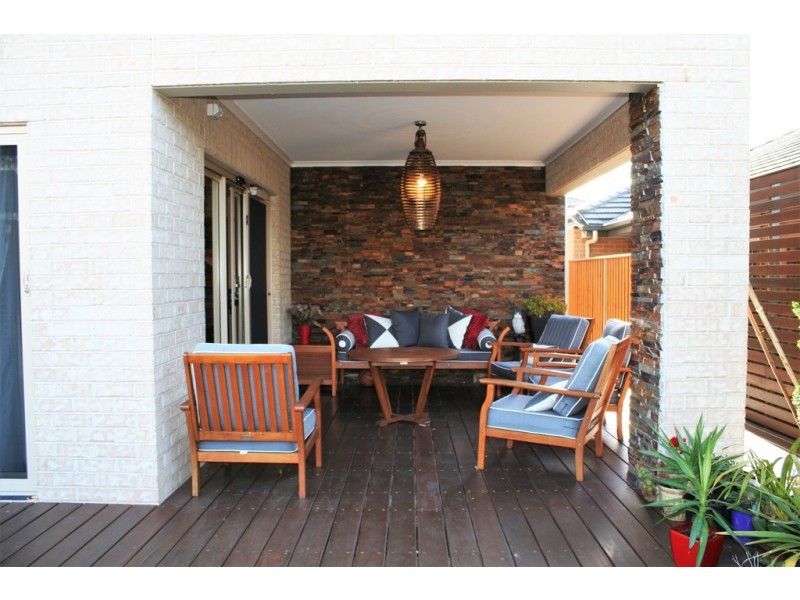 16 Fairway Close, Moorebank NSW 2170