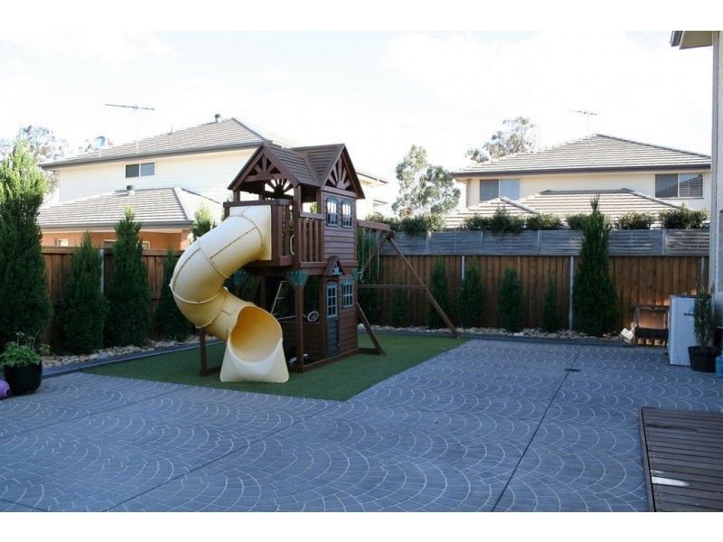 16 Fairway Close, Moorebank NSW 2170