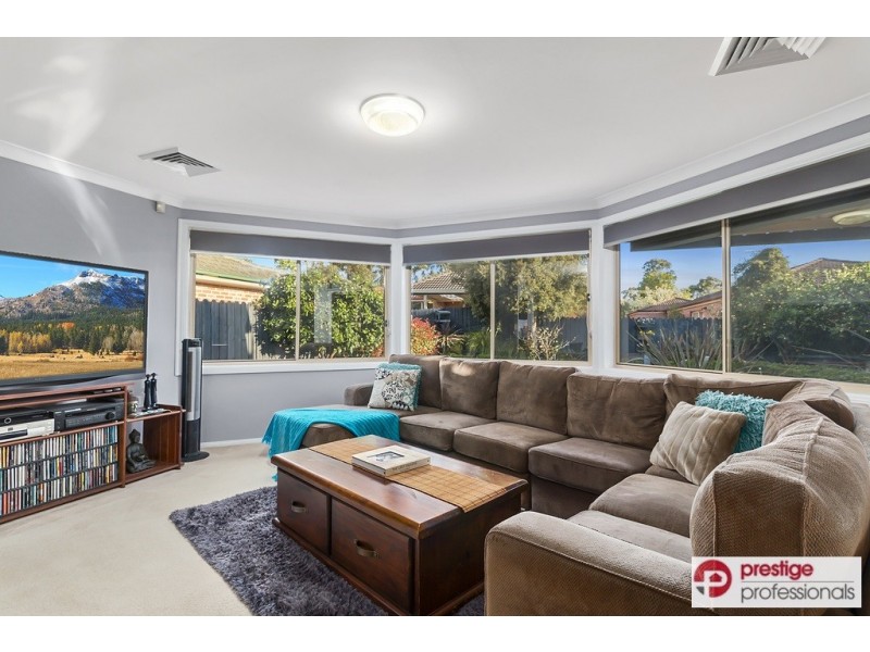 19 Jimbour Court, Wattle Grove NSW 2173