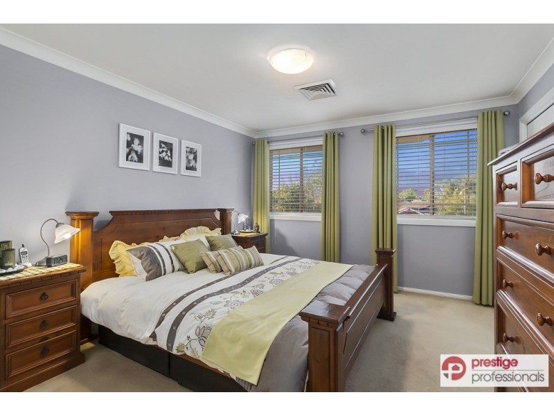 19 Jimbour Court, Wattle Grove NSW 2173