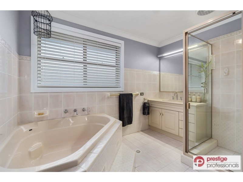 19 Jimbour Court, Wattle Grove NSW 2173