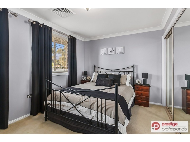 19 Jimbour Court, Wattle Grove NSW 2173