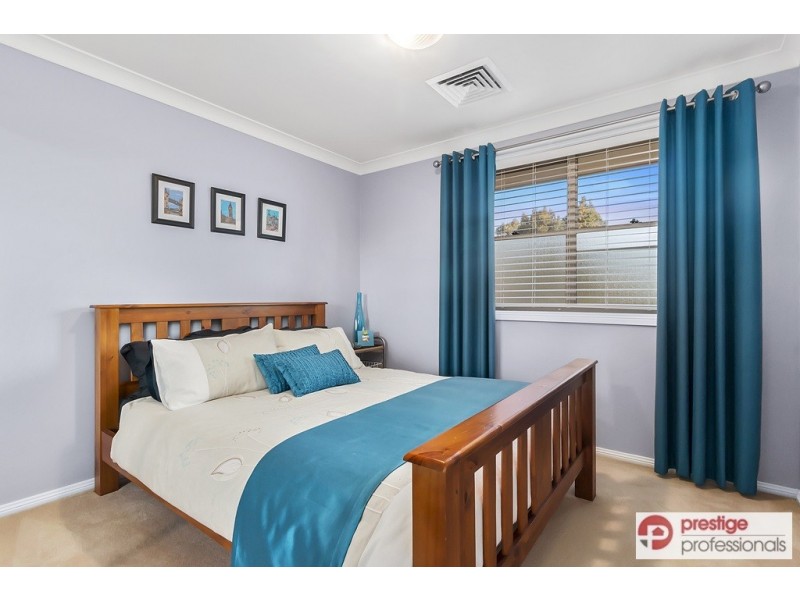 19 Jimbour Court, Wattle Grove NSW 2173