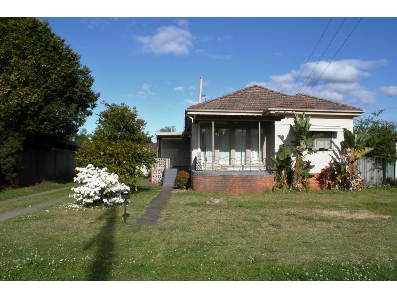 38a Cooper Avenue, Moorebank NSW 2170