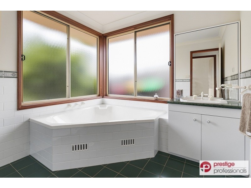 71 Daintree Drive, Wattle Grove NSW 2173