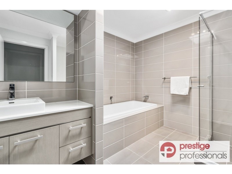 10 Conlon Avenue, Moorebank NSW 2170