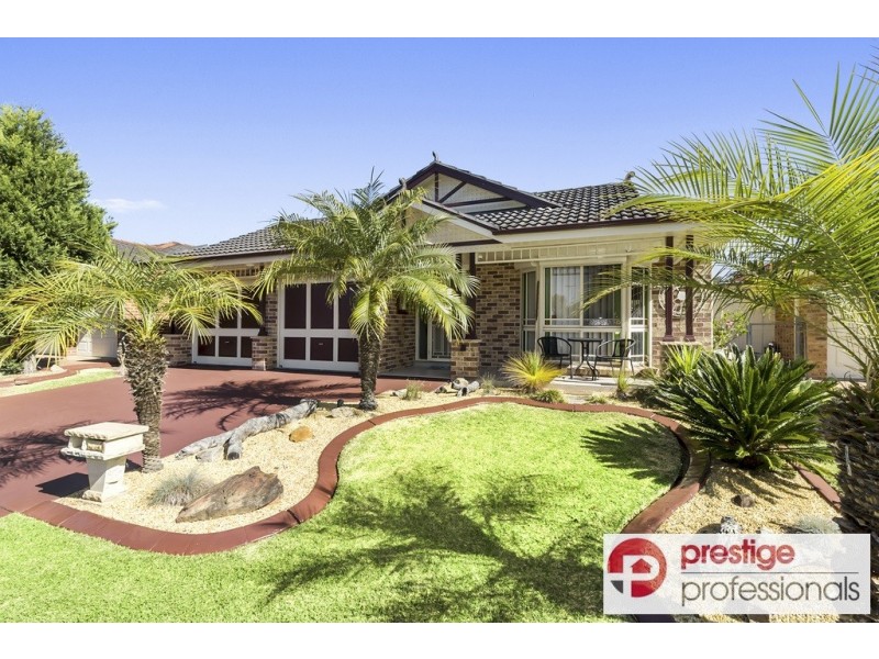 10 Somercotes Court, Wattle Grove NSW 2173