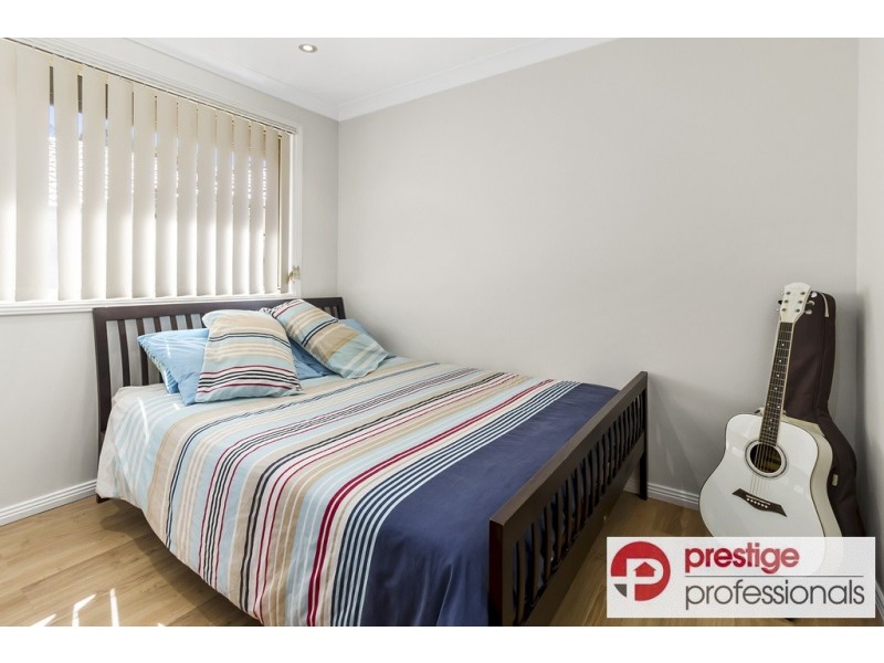 10 Somercotes Court, Wattle Grove NSW 2173