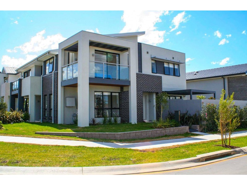 22 Greenview Drive, Moorebank NSW 2170