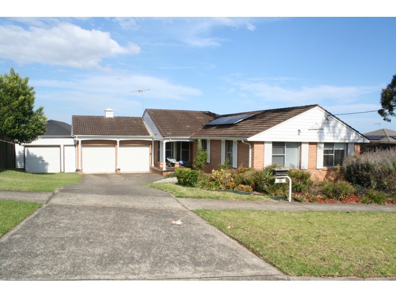 28 Ikara Crescent, Moorebank NSW 2170