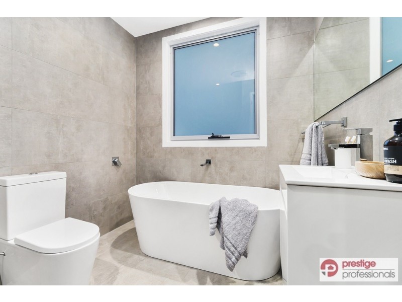 81 Stewart Avenue, Hammondville NSW 2170