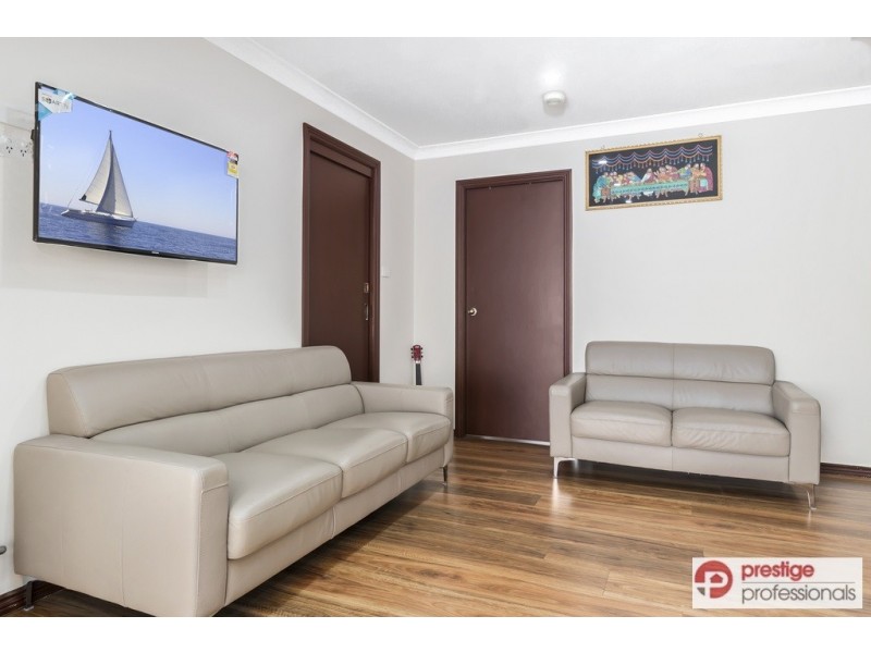 20 Glanara Court, Wattle Grove NSW 2173