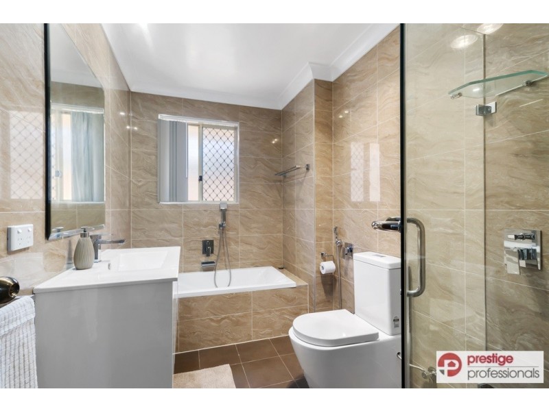 20 Glanara Court, Wattle Grove NSW 2173