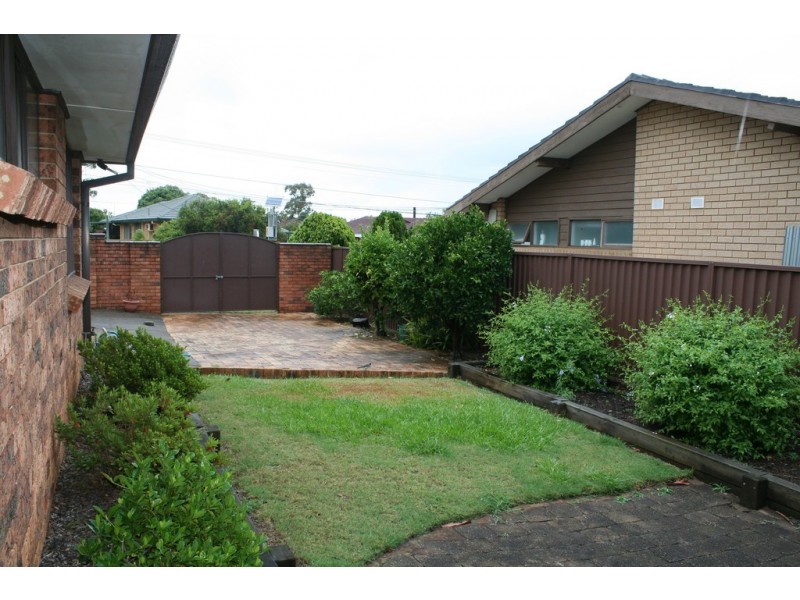 3 Magree Crescent, Chipping Norton NSW 2170