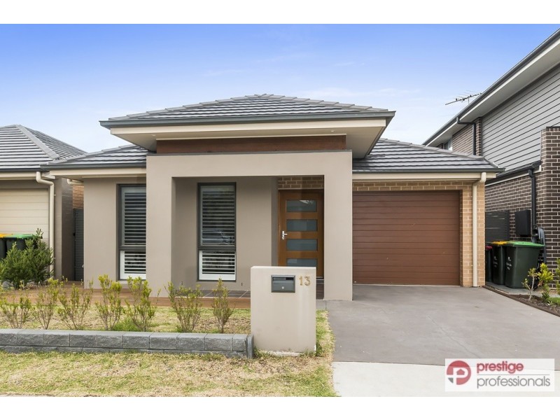 13 Eckersley Way, Moorebank NSW 2170