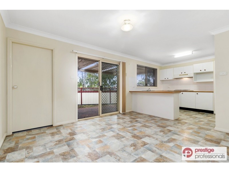 4/19 Booree Court, Wattle Grove NSW 2173