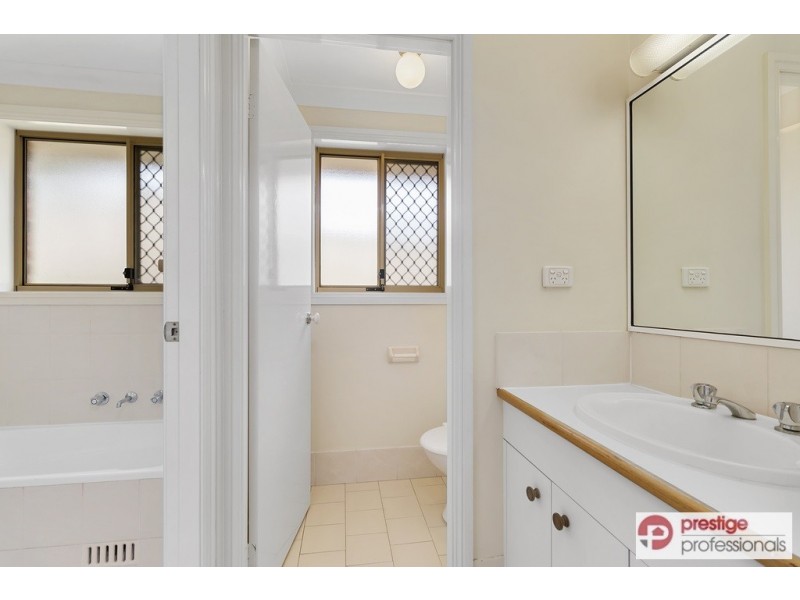 4/19 Booree Court, Wattle Grove NSW 2173